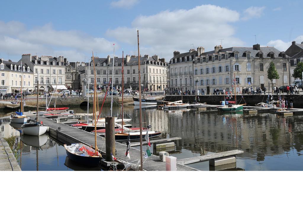 Une Suite A Vannes Bagian luar foto